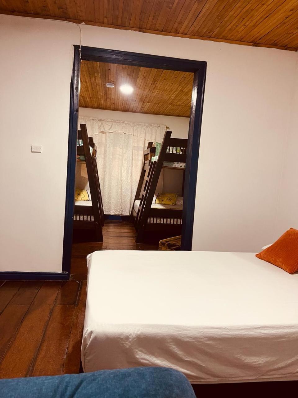 The Canarys Hostal Санта Роса де Кабал Екстериор снимка