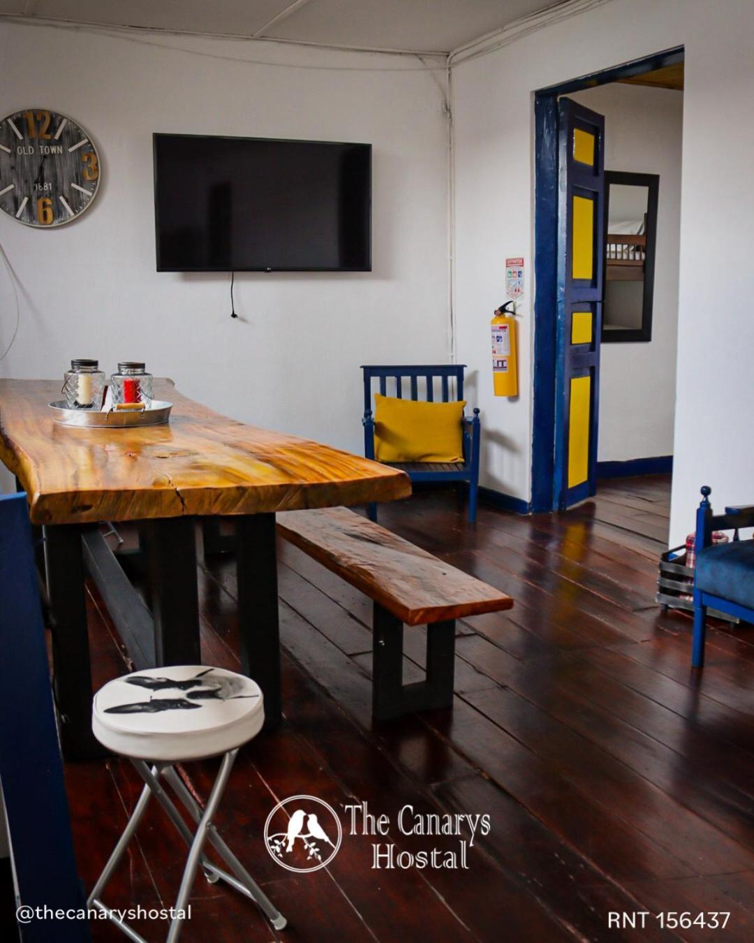 The Canarys Hostal Санта Роса де Кабал Екстериор снимка