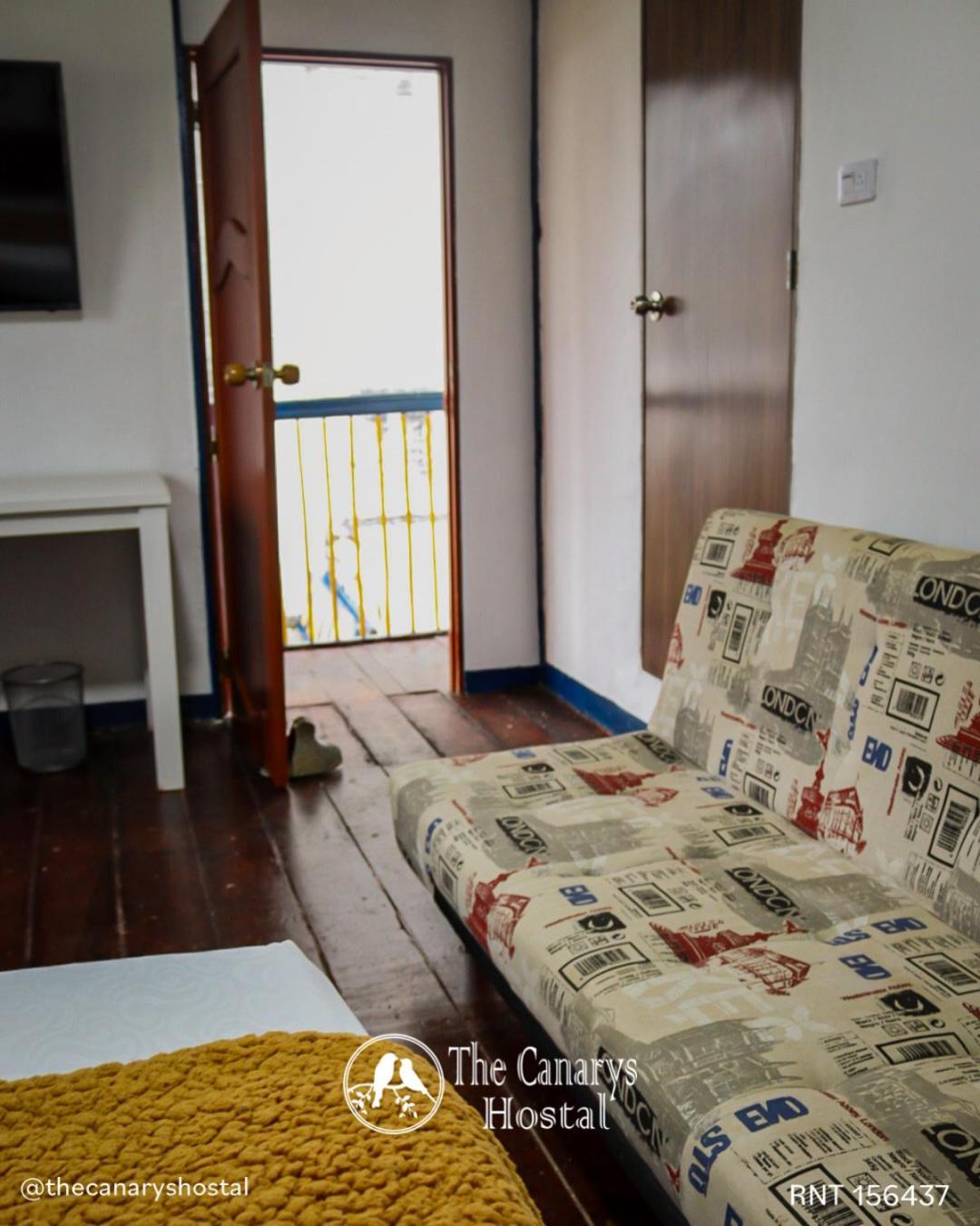 The Canarys Hostal Санта Роса де Кабал Екстериор снимка